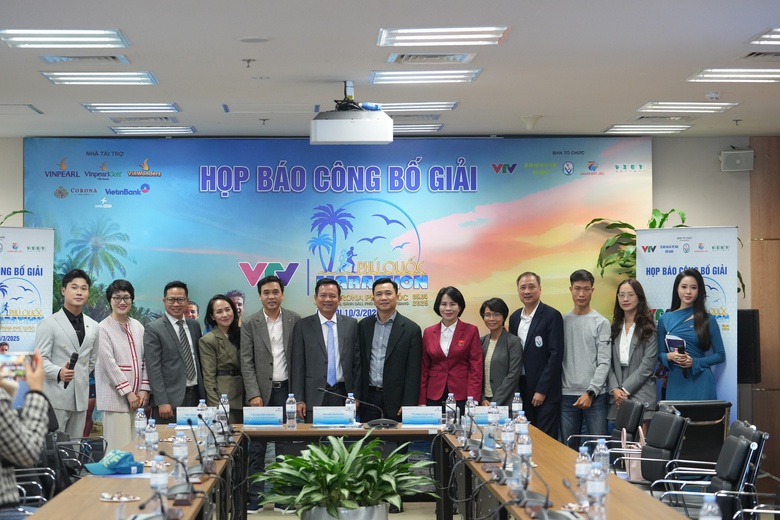 "C&ocirc; g&aacute;i th&eacute;p" Nguyễn Thị Oanh dự giải Ph&uacute; Quốc Marathon- Ảnh 1.