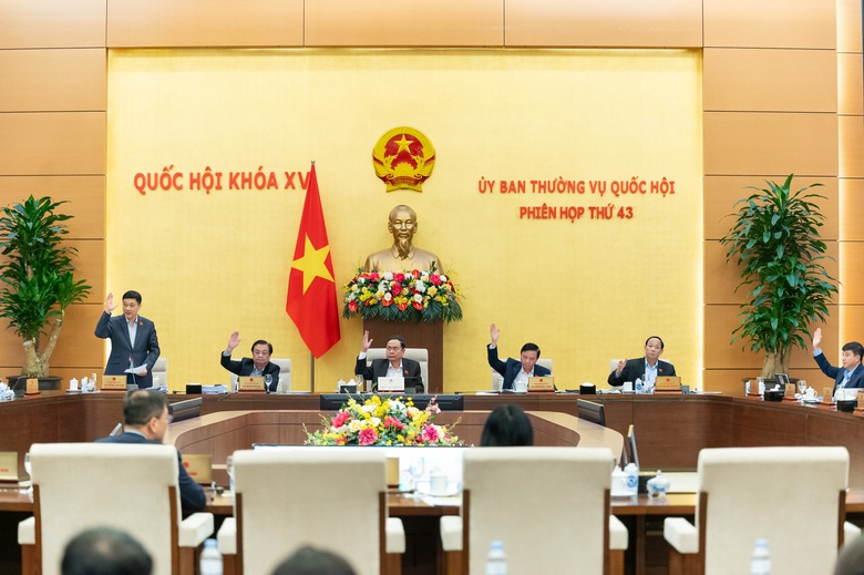 Ủy ban Thường vụ Quốc hội thống nhất giảm 30% tiền thu&ecirc; đất năm 2024- Ảnh 1.