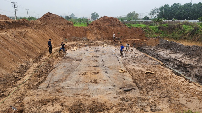 Khai quật 2 thuyền độc mộc cổ ở Bắc Ninh- Ảnh 5.