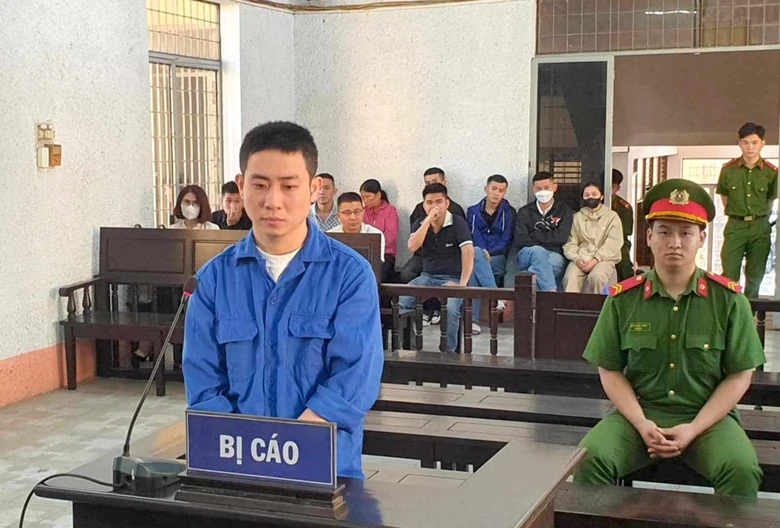 L&agrave;m giả sổ đỏ, lừa đảo chiếm đoạt hơn 10 tỷ đồng- Ảnh 1.