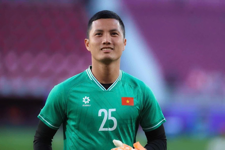 Cầu thủ đầu ti&ecirc;n chắc suất đ&aacute; ch&iacute;nh ở đội tuyển Việt Nam- Ảnh 1.