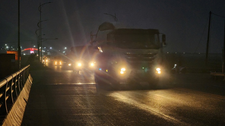 Bắc Ninh: Nguy cơ mất an to&agrave;n tr&ecirc;n cầu B&igrave;nh Than do hệ thống chiếu s&aacute;ng t&ecirc; liệt- Ảnh 8.