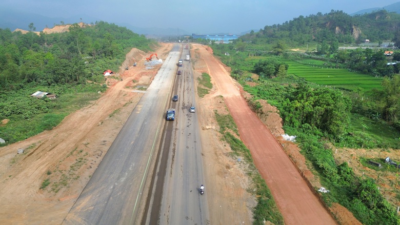 Ưu ti&ecirc;n nguồn đ&aacute;, giải quyết dứt điểm mặt bằng đường gom cao tốc H&ograve;a Li&ecirc;n - T&uacute;y Loan- Ảnh 3.