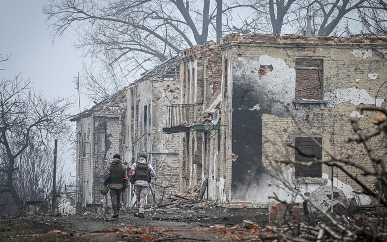 Nga c&acirc;n nhắc kế hoạch ngừng bắn ở Ukraine, Mỹ đe dọa &aacute;p th&ecirc;m trừng phạt