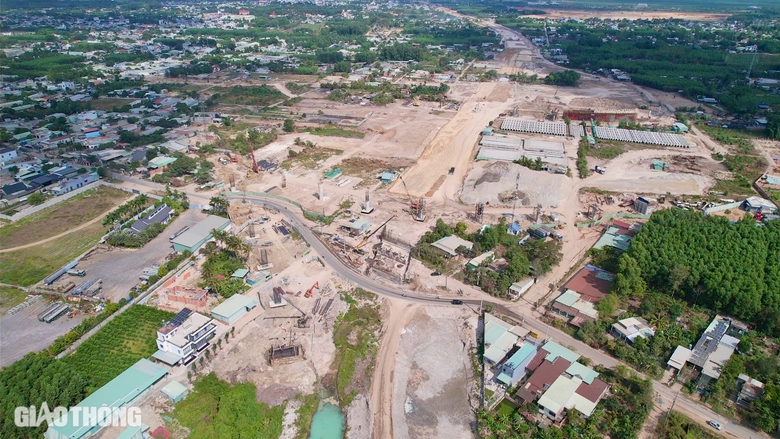 Ph&oacute; thủ tướng Hồ Đức Phớc: Sẵn s&agrave;ng thi c&ocirc;ng ngay khi c&oacute; th&ecirc;m mặt bằng cao tốc- Ảnh 4.