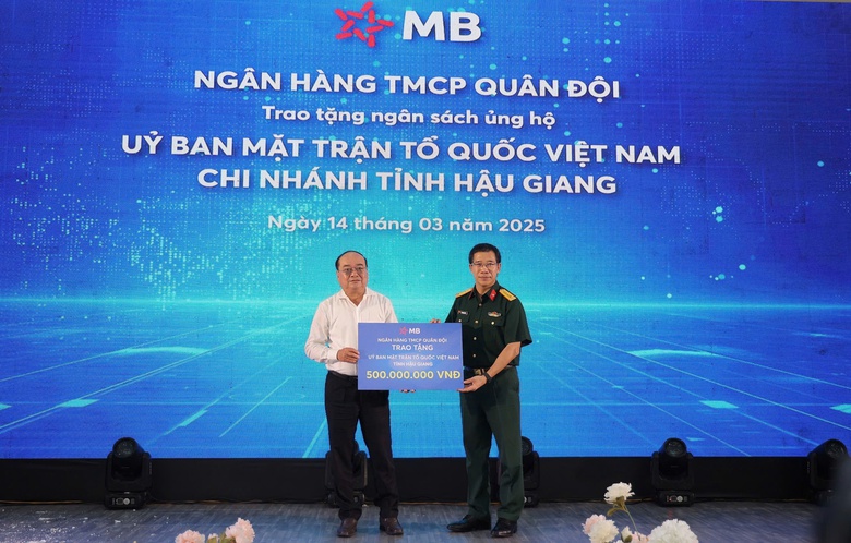 MB khai trương chi nh&aacute;nh Hậu Giang- Ảnh 4.