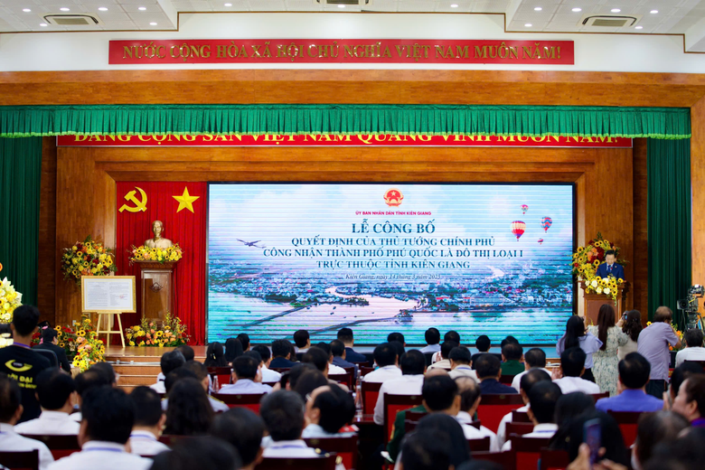 Th&agrave;nh phố Ph&uacute; Quốc ch&iacute;nh thức trở th&agrave;nh đ&ocirc; thị loại I- Ảnh 1.