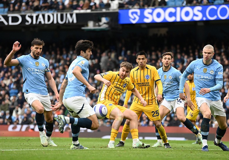 Ngoại hạng Anh: Man City bị Brighton "cưa" điểm tr&ecirc;n s&acirc;n nh&agrave;- Ảnh 1.