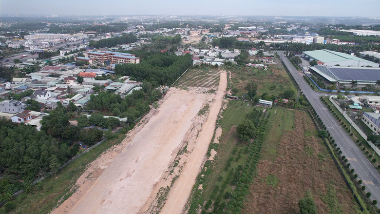 Cao tốc qua Đồng Nai: Bị chậm tiến độ, c&aacute;c nh&agrave; thầu cam kết g&igrave;?- Ảnh 5.
