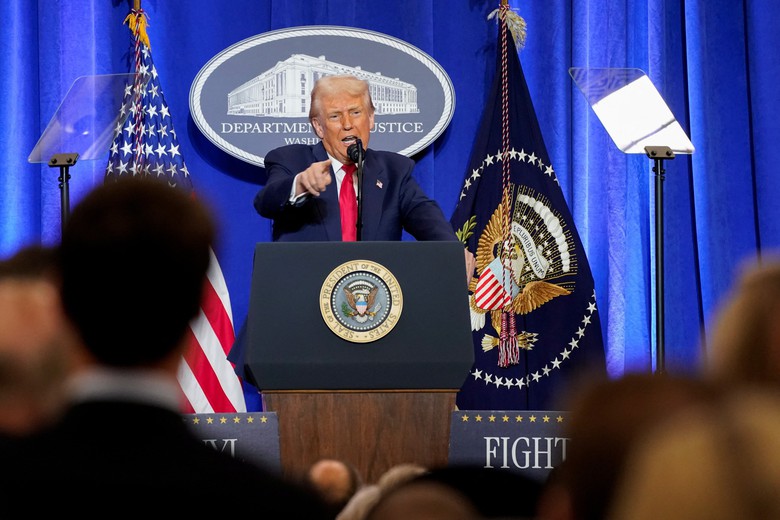 &Ocirc;ng Trump tiết lộ sắp trao đổi với &ocirc;ng Putin về việc chấm dứt xung đột tại Ukraine- Ảnh 1.