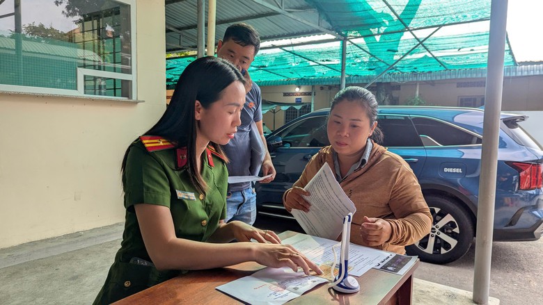 TP.HCM: D&acirc;n phấn khởi v&igrave; thủ tục đổi GPLX tại phường, x&atilde; nhanh gọn- Ảnh 1.