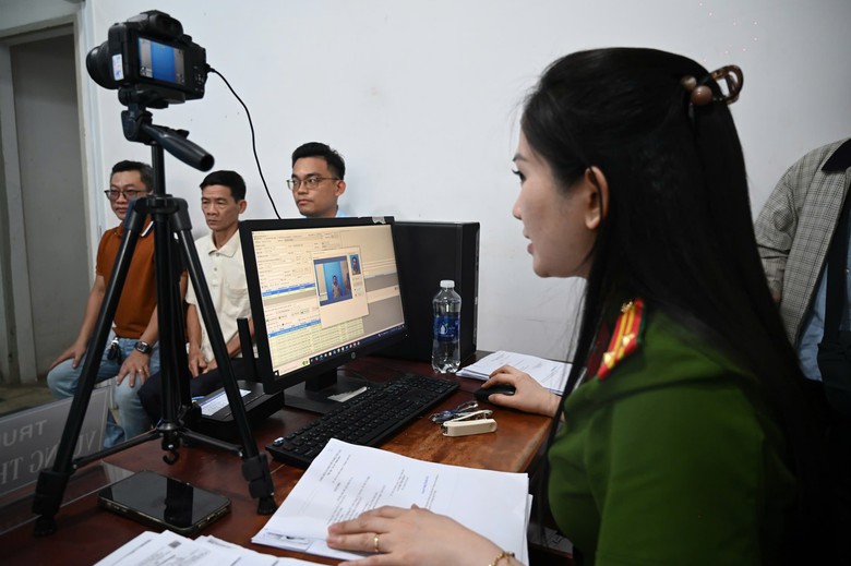 TP.HCM: D&acirc;n phấn khởi v&igrave; thủ tục đổi GPLX tại phường, x&atilde; nhanh gọn- Ảnh 3.