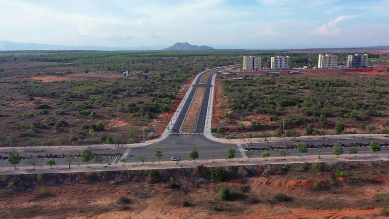 Dự &aacute;n BOT s&acirc;n bay Phan Thiết: Phấn đấu khởi c&ocirc;ng th&aacute;ng 10/2025- Ảnh 1.