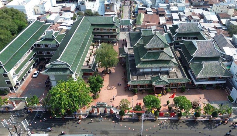 H&igrave;nh ảnh Lễ hội V&iacute;a B&agrave; Ch&uacute;a Xứ n&uacute;i Sam nhận bằng UNESCO- Ảnh 1.