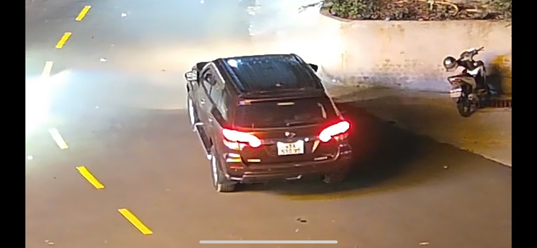 Truy tìm ô tô gây tai nạn chết người rồi bỏ chạy ở Lâm Đồng- Ảnh 1. Truy tìm ô tô gây tai nạn chết người rồi bỏ chạy ở Lâm Đồng- Ảnh 1.