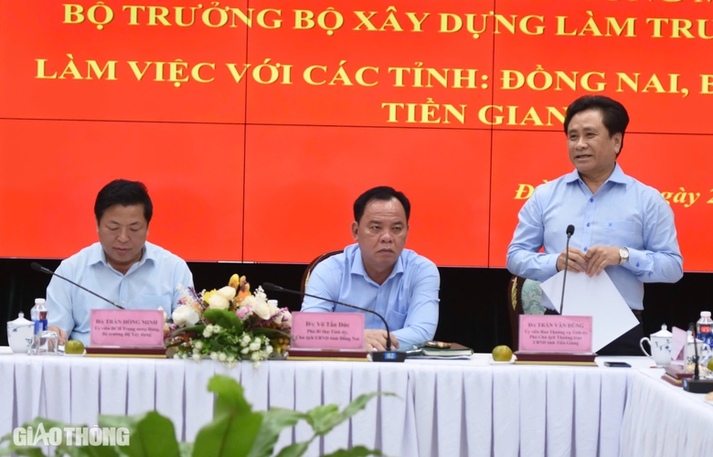 Bộ trưởng Trần Hồng Minh: Gỡ vướng mắc để c&aacute;c tỉnh tăng trưởng hai con số- Ảnh 5.