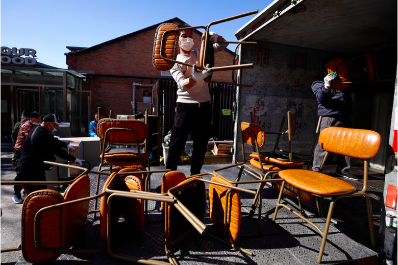 C&aacute;c nh&agrave; h&agrave;ng Trung Quốc lao v&agrave;o cuộc đua giảm gi&aacute;- Ảnh 2.