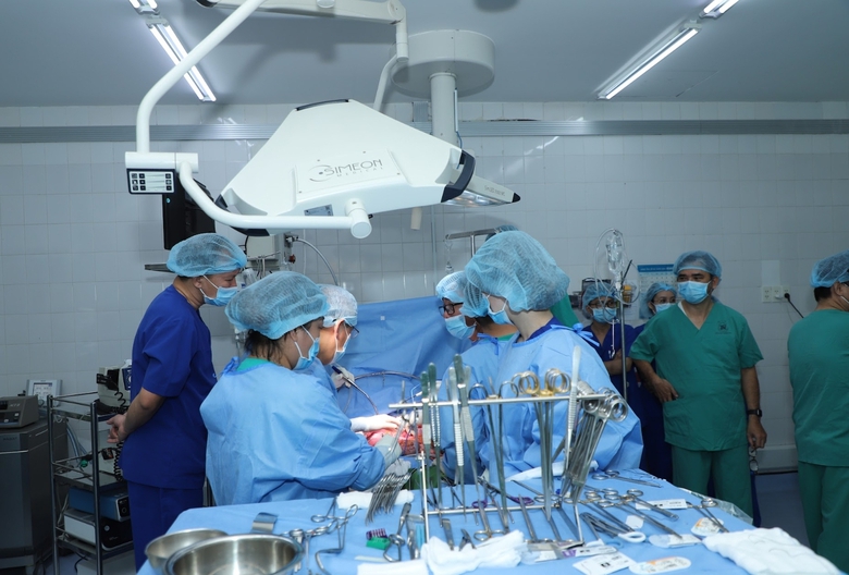 Thêm 7 người được cứu nhờ bệnh nhân chết não hiến tạng- Ảnh 2. Thêm 7 người được cứu nhờ bệnh nhân chết não hiến tạng- Ảnh 2.