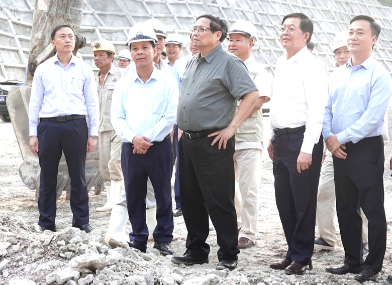 Thủ tướng chỉ đạo 30/9 ho&agrave;n th&agrave;nh cao tốc Ho&agrave;i Nhơn - Quy Nhơn, Quy Nhơn - Ch&iacute; Thạnh- Ảnh 1.