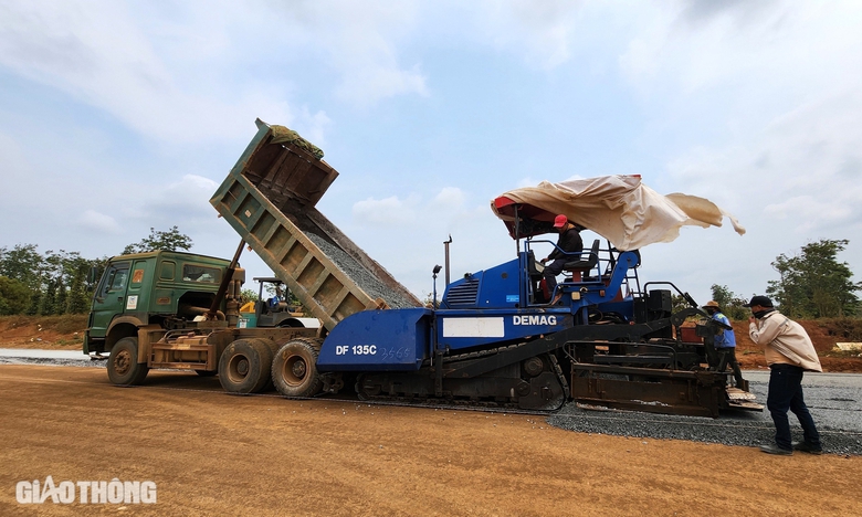 Cao tốc Kh&aacute;nh H&ograve;a - Bu&ocirc;n Ma Thuột: Tăng tốc thi c&ocirc;ng, nỗ lực c&aacute;n đ&iacute;ch đ&uacute;ng hẹn 30/8- Ảnh 12.