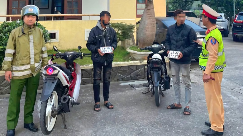 Ngăn đua xe tr&aacute;i ph&eacute;p tr&ecirc;n đ&egrave;o Hải V&acirc;n- Ảnh 1.