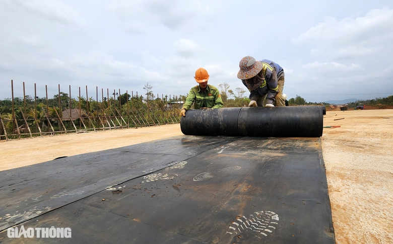 Cao tốc Kh&aacute;nh H&ograve;a - Bu&ocirc;n Ma Thuột: Tăng tốc thi c&ocirc;ng, nỗ lực c&aacute;n đ&iacute;ch đ&uacute;ng hẹn 30/8- Ảnh 5.