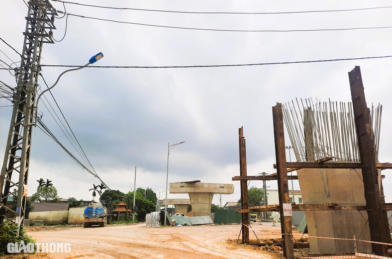 Gỡ vướng mặt bằng 3 n&uacute;t giao, cầu vượt cao tốc Vạn Ninh - Cam Lộ trong th&aacute;ng 3- Ảnh 4.