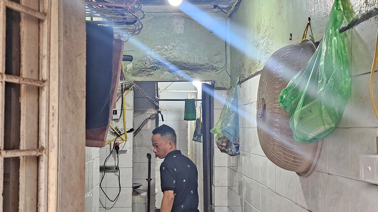 Hà Nội: Cuộc sống bất an bên trong ba khu tập thể xuống cấp- Ảnh 1. Hà Nội: Cuộc sống bất an bên trong ba khu tập thể xuống cấp- Ảnh 1.