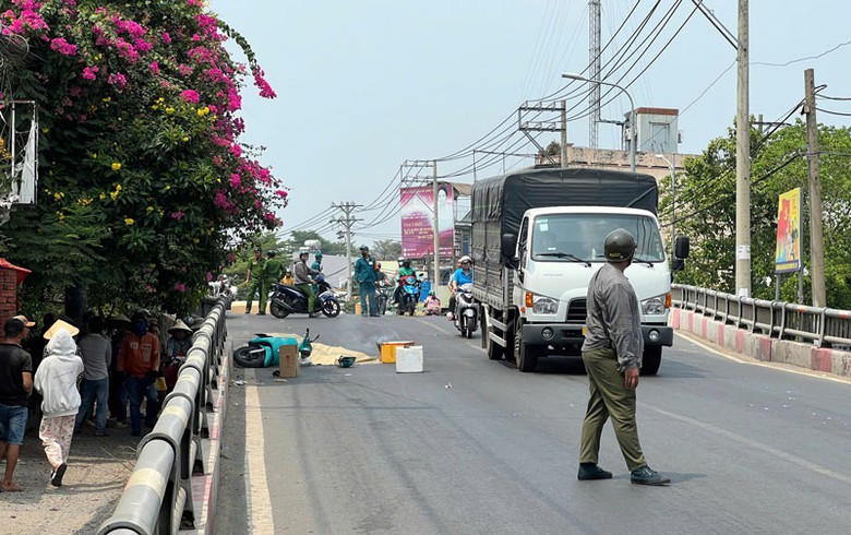 Hiện trường vụ tai nạn khiến anh P tử vong tại chỗ.