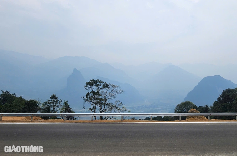 To&agrave;n cảnh tuyến đường 2.300 tỷ đồng đẹp nhất Bắc Kạn sau 4 năm thi c&ocirc;ng- Ảnh 14.