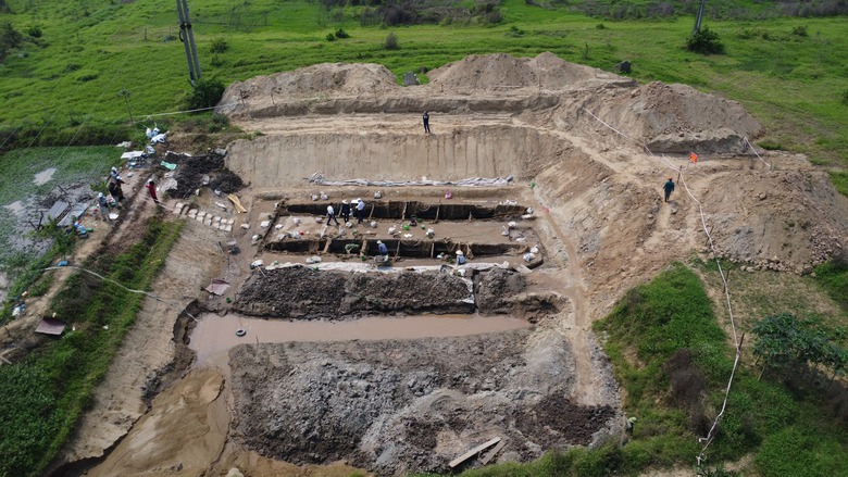 Nhiều hiện vật độc đáo trong 2 chiếc thuyền cổ ở Bắc Ninh vừa khai quật- Ảnh 13. Nhiều hiện vật độc đáo trong 2 chiếc thuyền cổ ở Bắc Ninh vừa khai quật- Ảnh 13.