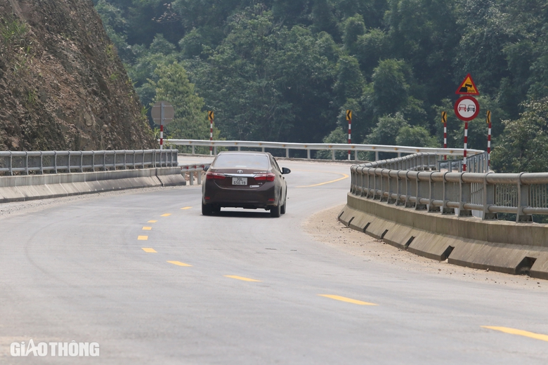 To&agrave;n cảnh tuyến đường 2.300 tỷ đồng đẹp nhất Bắc Kạn sau 4 năm thi c&ocirc;ng- Ảnh 6.