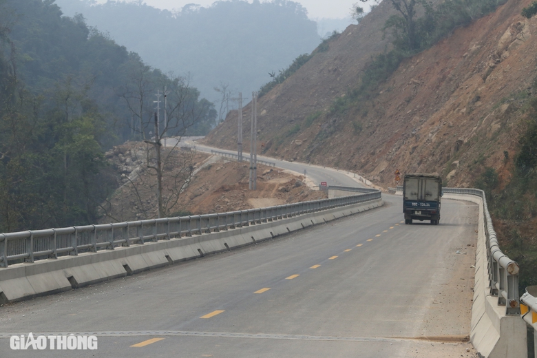 To&agrave;n cảnh tuyến đường 2.300 tỷ đồng đẹp nhất Bắc Kạn sau 4 năm thi c&ocirc;ng- Ảnh 5.