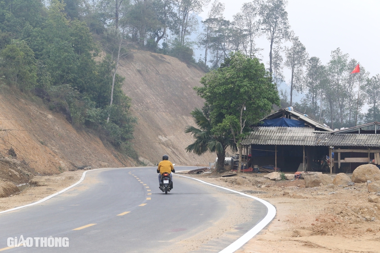 To&agrave;n cảnh tuyến đường 2.300 tỷ đồng đẹp nhất Bắc Kạn sau 4 năm thi c&ocirc;ng- Ảnh 9.