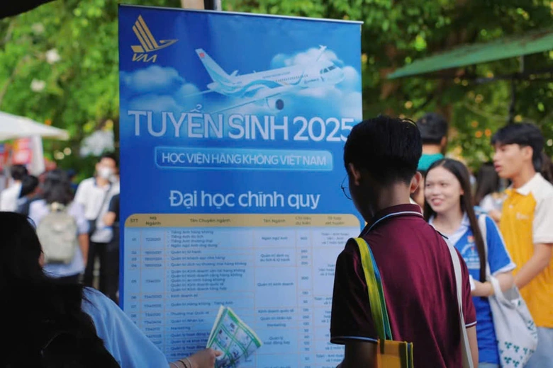 15 tỷ đồng học bổng cho t&acirc;n sinh vi&ecirc;n Đồng Nai tại Học viện H&agrave;ng kh&ocirc;ng Việt Nam- Ảnh 3.
