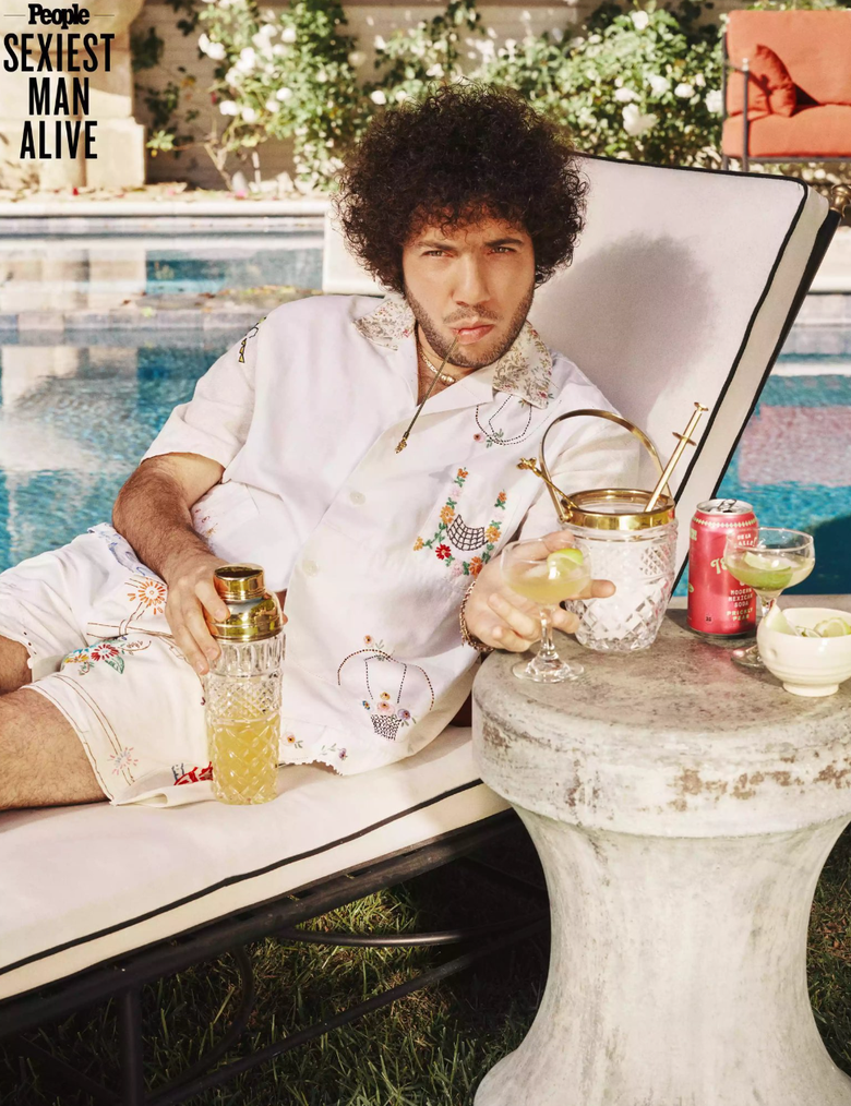 Selena Gomez v&agrave; h&ocirc;n phu Benny Blanco kể c&acirc;u chuyện t&igrave;nh y&ecirc;u nồng ch&aacute;y- Ảnh 5.