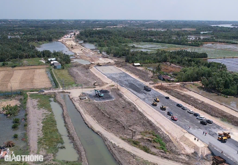 Một nh&agrave; thầu thi c&ocirc;ng V&agrave;nh đai 3 TP.HCM qua Đồng Nai bị ph&ecirc; b&igrave;nh- Ảnh 3.