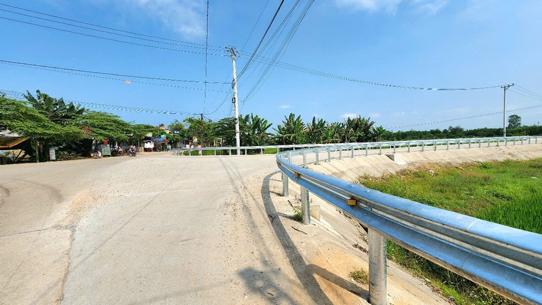 Cận cảnh cầu 150 tỷ ở Quảng Ng&atilde;i sắp đưa v&agrave;o khai th&aacute;c- Ảnh 4.