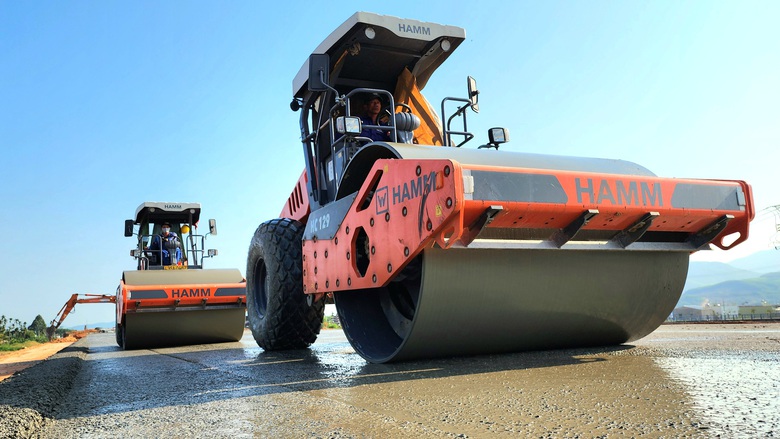 Đất đắp dồi d&agrave;o, nh&agrave; thầu tăng tốc thi c&ocirc;ng nền đường cao tốc Quảng Ng&atilde;i - Ho&agrave;i Nhơn- Ảnh 10.