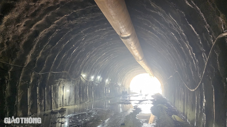 Hầm Phượng Ho&agrave;ng tr&ecirc;n cao tốc Kh&aacute;nh H&ograve;a - Bu&ocirc;n Ma Thuột hiện thi c&ocirc;ng ra sao?- Ảnh 11.
