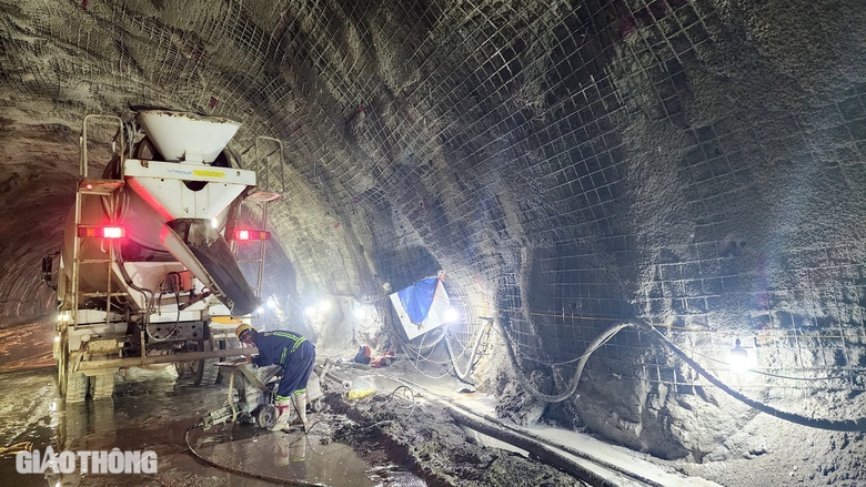 Hầm Phượng Ho&agrave;ng tr&ecirc;n cao tốc Kh&aacute;nh H&ograve;a - Bu&ocirc;n Ma Thuột hiện thi c&ocirc;ng ra sao?- Ảnh 6.