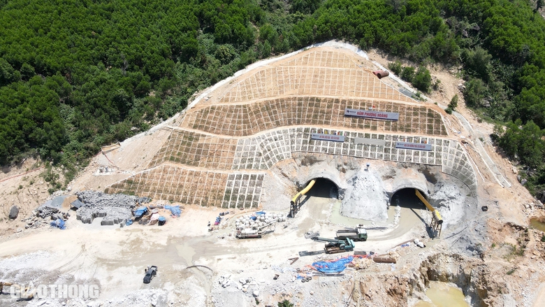 Hầm Phượng Ho&agrave;ng tr&ecirc;n cao tốc Kh&aacute;nh H&ograve;a - Bu&ocirc;n Ma Thuột hiện thi c&ocirc;ng ra sao?- Ảnh 8.