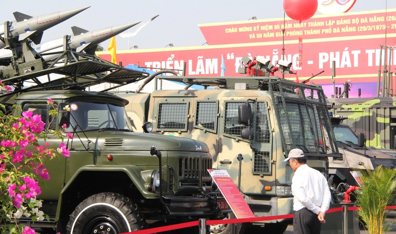 Ngắm dàn vũ khí tài quân sự hiện đại tại triển lãm 50 năm giải phóng Đà Nẵng- Ảnh 6. Ngắm dàn vũ khí tài quân sự hiện đại tại triển lãm 50 năm giải phóng Đà Nẵng- Ảnh 6.