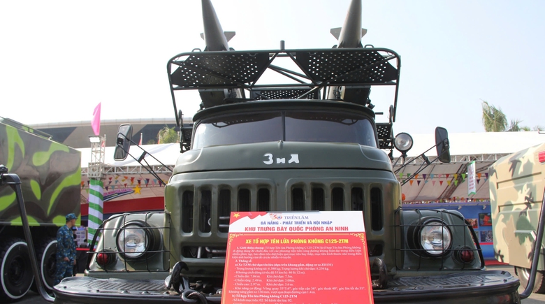 Ngắm dàn vũ khí tài quân sự hiện đại tại triển lãm 50 năm giải phóng Đà Nẵng- Ảnh 8. Ngắm dàn vũ khí tài quân sự hiện đại tại triển lãm 50 năm giải phóng Đà Nẵng- Ảnh 8.