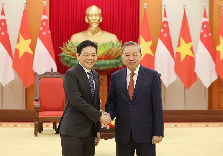 Tổng B&iacute; thư T&ocirc; L&acirc;m tiếp Thủ tướng Cộng h&ograve;a Singapore Lawrence Wong- Ảnh 1.