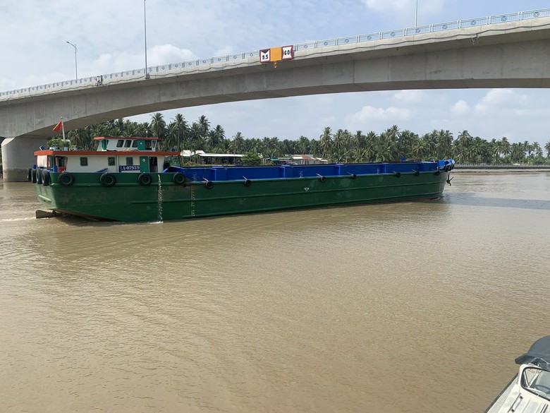 Đảm bảo an toàn đường thuỷ trên tuyến kênh nhộn nhịp nhất miền Tây- Ảnh 2. Đảm bảo an toàn đường thuỷ trên tuyến kênh nhộn nhịp nhất miền Tây- Ảnh 2.