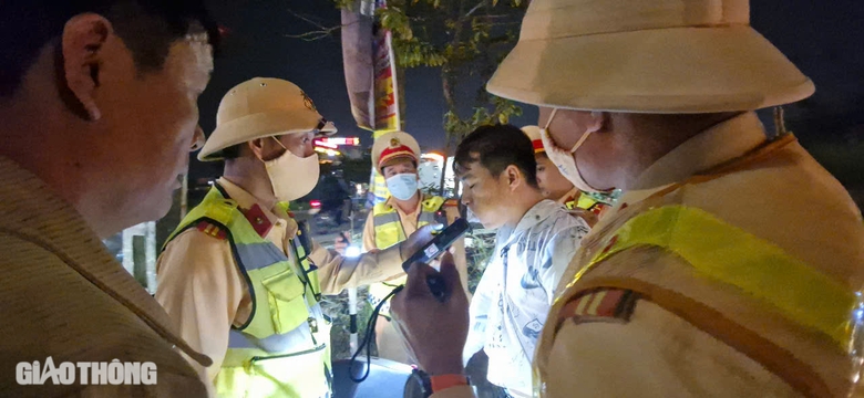 Bắc Giang: B&aacute;o động t&igrave;nh trạng c&ocirc;ng nh&acirc;n khu c&ocirc;ng nghiệp vi phạm nồng độ cồn- Ảnh 8.