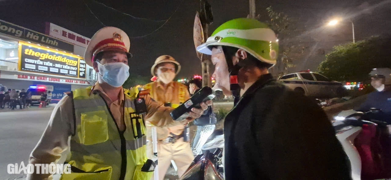 Bắc Giang: B&aacute;o động t&igrave;nh trạng c&ocirc;ng nh&acirc;n khu c&ocirc;ng nghiệp vi phạm nồng độ cồn- Ảnh 1.