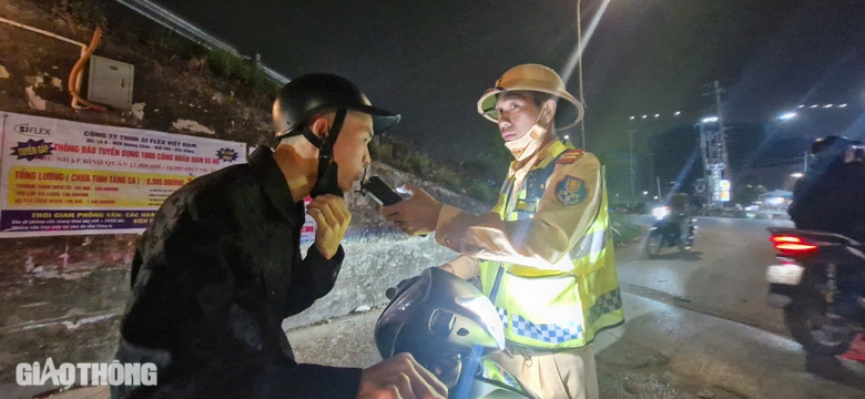 Bắc Giang: B&aacute;o động t&igrave;nh trạng c&ocirc;ng nh&acirc;n khu c&ocirc;ng nghiệp vi phạm nồng độ cồn- Ảnh 14.