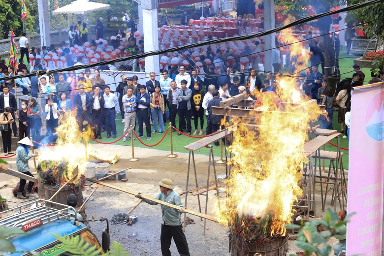 Kiếm h&agrave;ng chục tỷ nhờ &ldquo;thổi hồn&rdquo; cho chu&ocirc;ng- Ảnh 1.